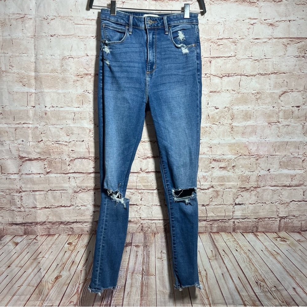 Abercrombie & Fitch The Super Skinny ankle High Rise knee slit size 26